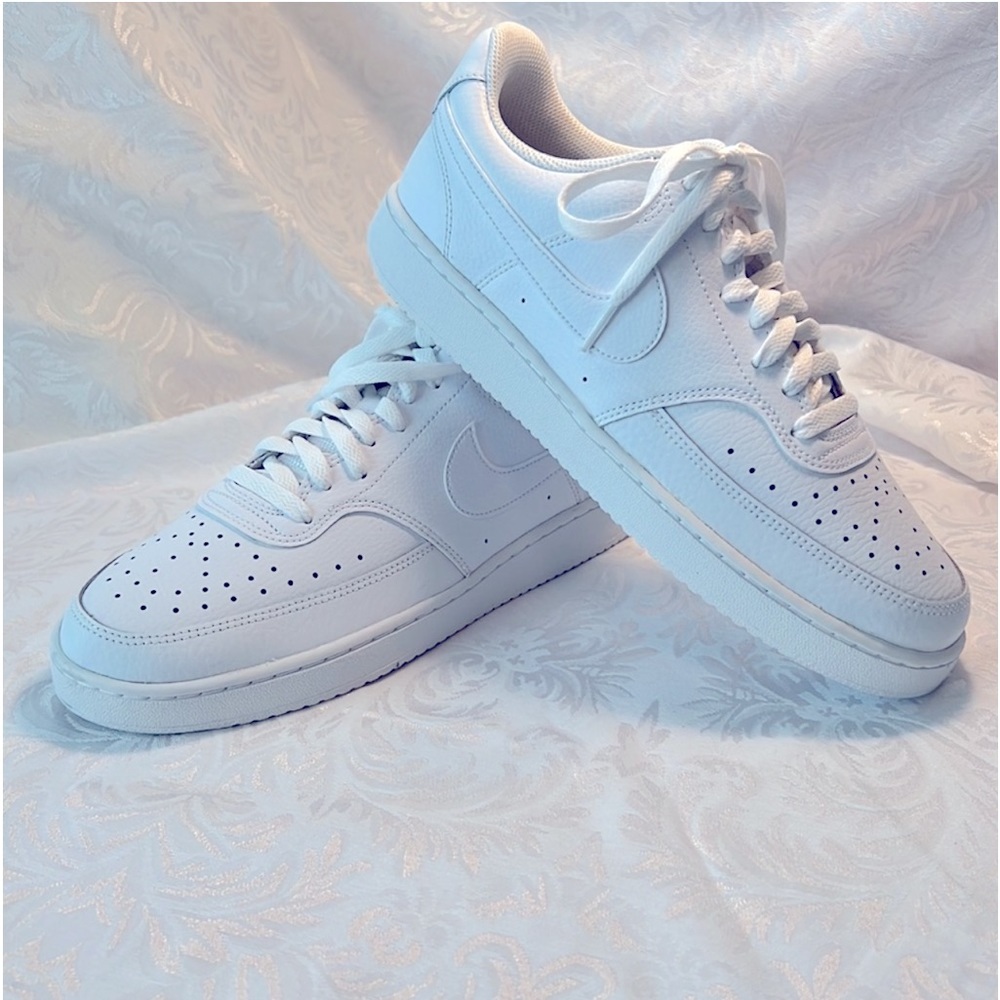 Nike Court Vision Low Women’s Basketball Sneakers